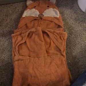 A toddler towel unisex